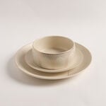 طقم عشاء بورسلان 18 قطعة باللون الكريمي من مجموعة قُرْب image number 0