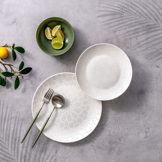 La Mesa multi color porcelain 18 pc dinner set