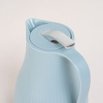 دلة بلاستيك لون أزرق سعة 1 لتر من دلتي image number 1