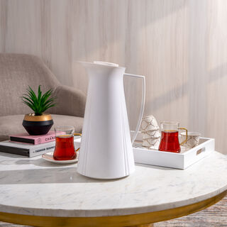 دلة حافظة للحرارة لون أبيض