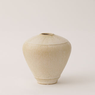 Ceramic vase  18 * 18 * 18.5 cm