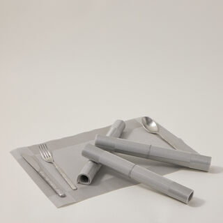 لا ميسا طقم لبادات مائدة بلاستيك رمادي 4 قطع 30*45 سم