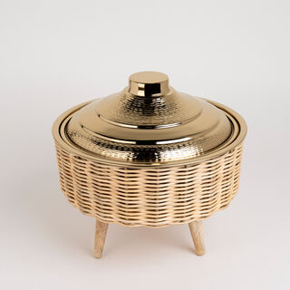 سلة من البامبو مع وعاء تقديم بغطاء لون ذهبي/حجم كبير