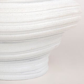 Off white resin ribbed vase 26.7*24.5*32.6 cm