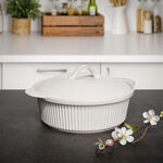 Round Casserole With Ceramic Lid image number 0