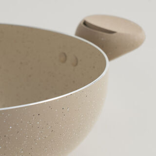 Alberto aluminum wok pan with glass lid 26*8*40cm, cream