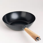 Wok Pan W/Wood Handle Non Stick Round Dia:25Cm 1.5Mm Black Japan image number 0