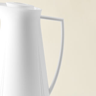 دلة حافظة للحرارة لون أبيض