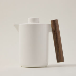 White wood and porcelain English tea cups set 5 pcs