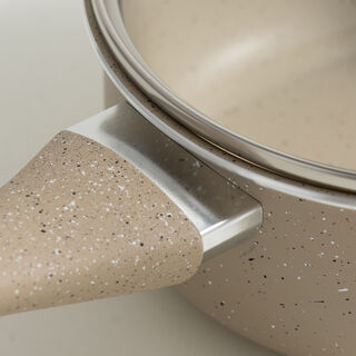 Alberto aluminum milk pot 1.1L with lid, cream