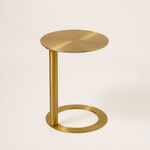 Homez aluminum sofa table in gold dia 40cm image number 0