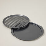 Betty crocker non stick pizza tray set 2 pieces 33cm with cutter image number 2