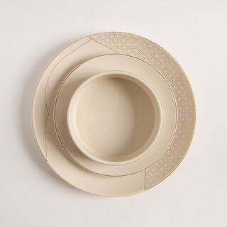 Qourb cream porcelain 18pc dinner set with gold decal