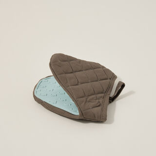 ممسك مطبخ قطن و سيليكون مقاوم للحرارة لون بني وازرق من البرتو 