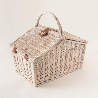 Willow picnic basket 24 pcs set for 4 person