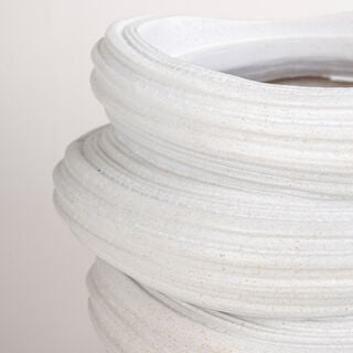 Off white resin ribbed vase 26.7*24.5*32.6 cm