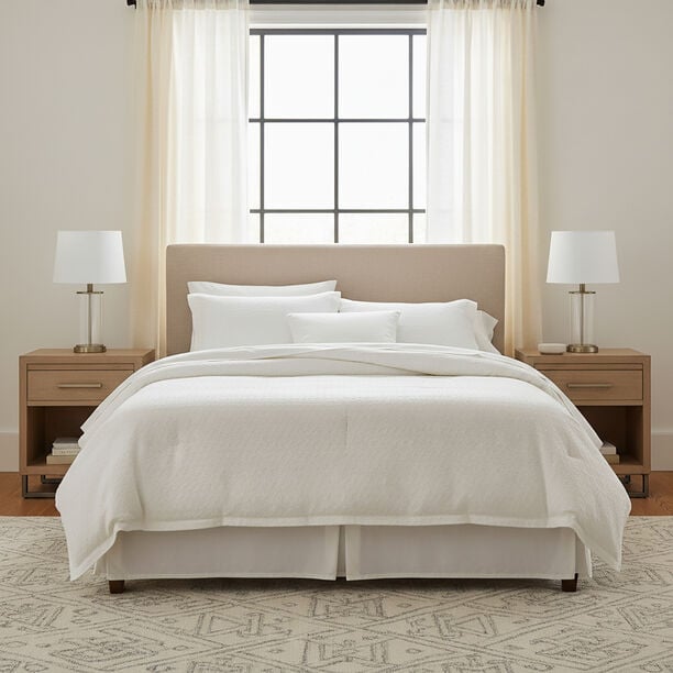 Boutique Blanche 100% Cotton Broderie Anglaise 5pc Comforter set Queen/Full 200*240cm image number 0