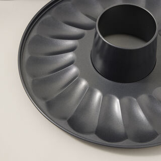 Betty Crocker Non Stick Springform Pan 2 Bottoms With Stainless Steel Lock, Grey Color Dia:28Cm