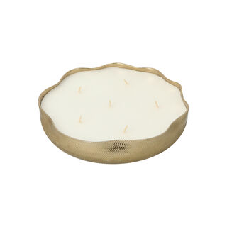 شمعة في وعاء