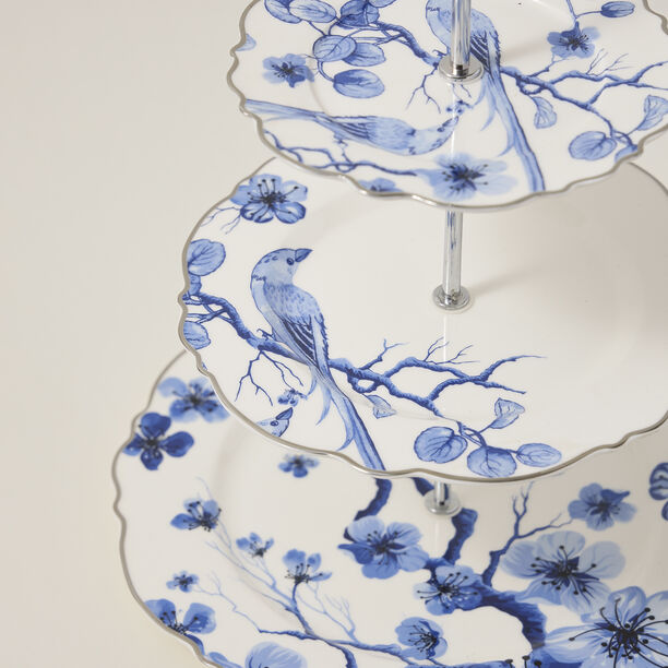 قاعدة كيك بثلاثة طبقات من لا ميسا image number 2