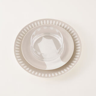La Mesa RUAQ 18 Piece Beige Dinner Set