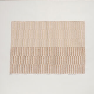 سجادة منسوجة يدوياً بمقاس 120*75سم باللون البيج