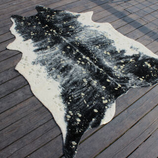 سجادة من جلد صناعي تصميم جلد البقر لون اسود  150*200 سم من كوتاج 