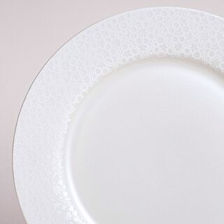 La Mesa white porcelain 18 pc dinner set